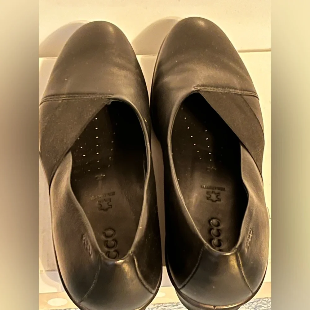 ECCO Elegant Black Women's Shoes - Picture 2 of 8